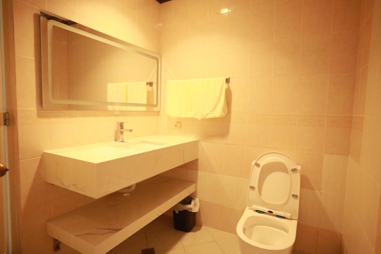 Bohol Plaza Mountain Resort And Restaurant Дауис Экстерьер фото